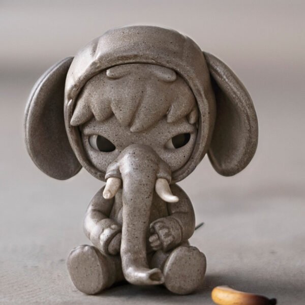 POP MART Hirono Elephant in the Room Limited Edition 100% Figure